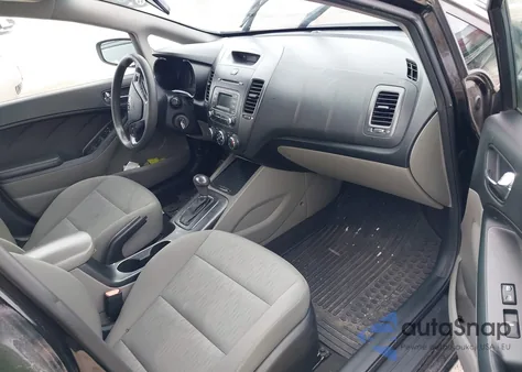 2016 Kia Forte Lx z USA, uszkodzony, nr VIN KNAFK4A61G5520989